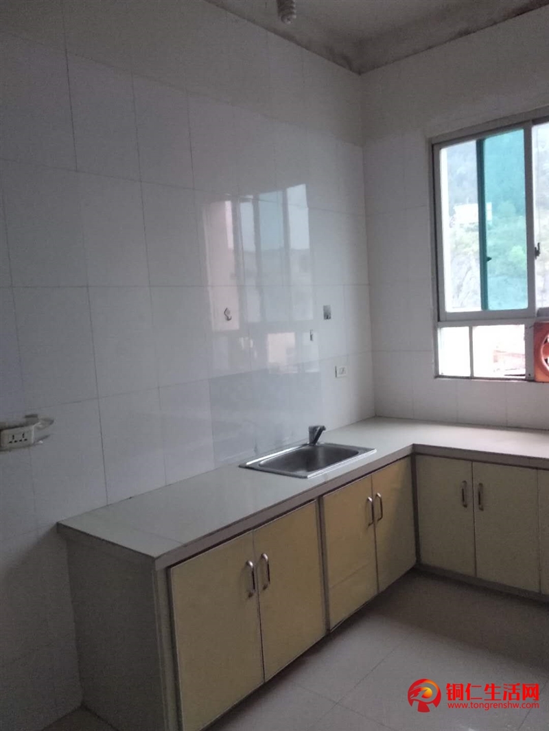 金碼頭2室 1廳 1廚1衛，900元/月