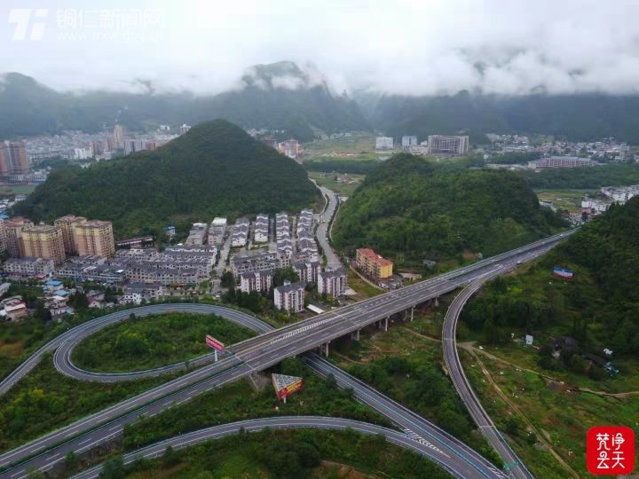 從星稀到棋布，銅仁的“城”在變